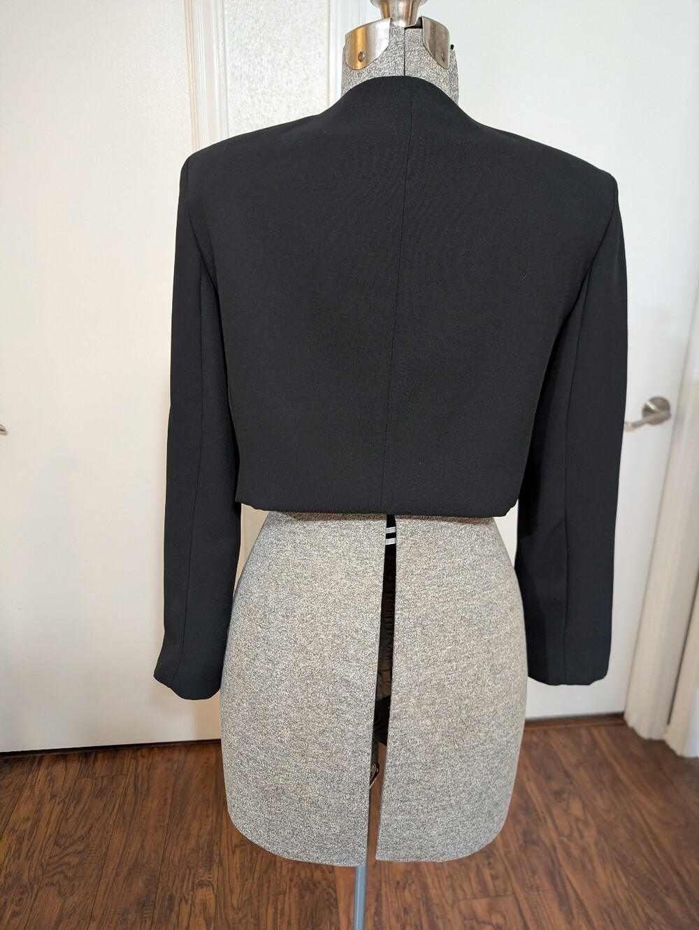Liz Claiborne Vintage Bolero Jacket Black Cropped Made USA EUC - Picture 3 of 7